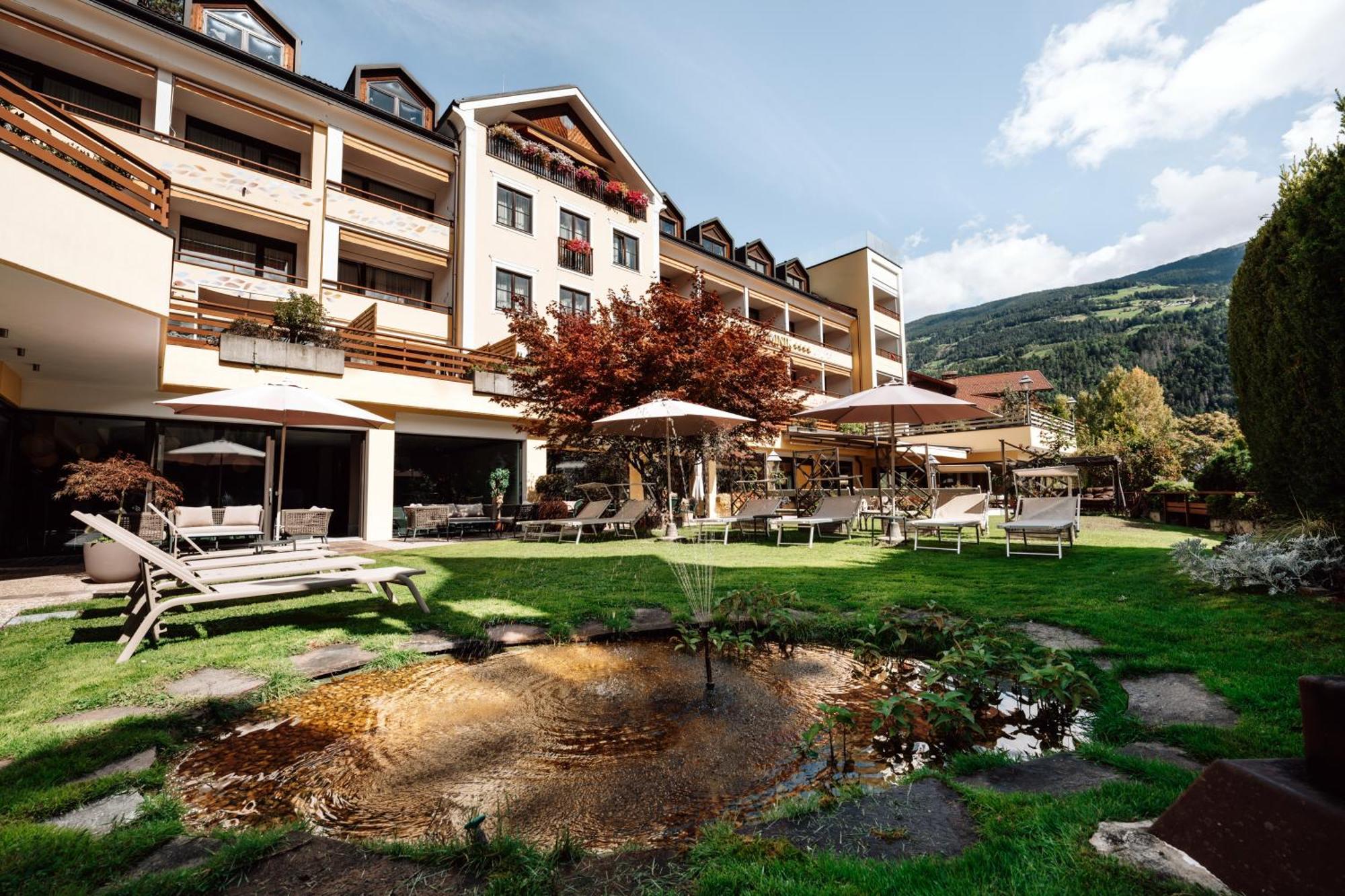 Dominik Alpine City Wellness Hotel - Adults Only Bresanona Exterior foto