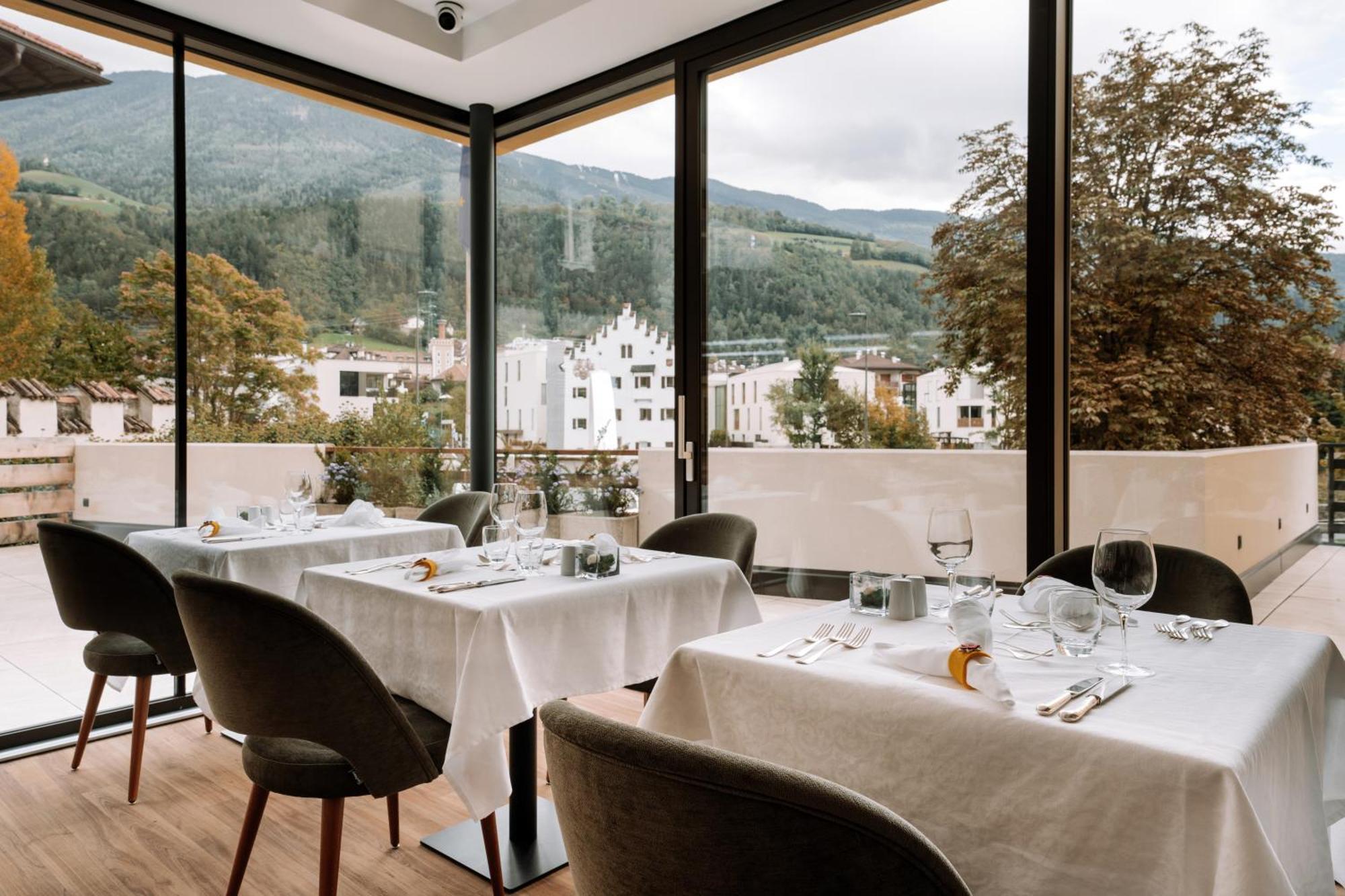 Dominik Alpine City Wellness Hotel - Adults Only Bresanona Exterior foto