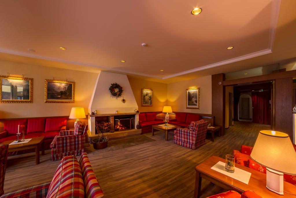 Dominik Alpine City Wellness Hotel - Adults Only Bresanona Exterior foto